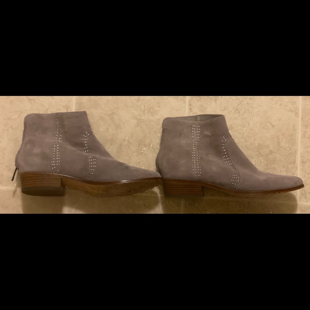 Joie booties - size 9